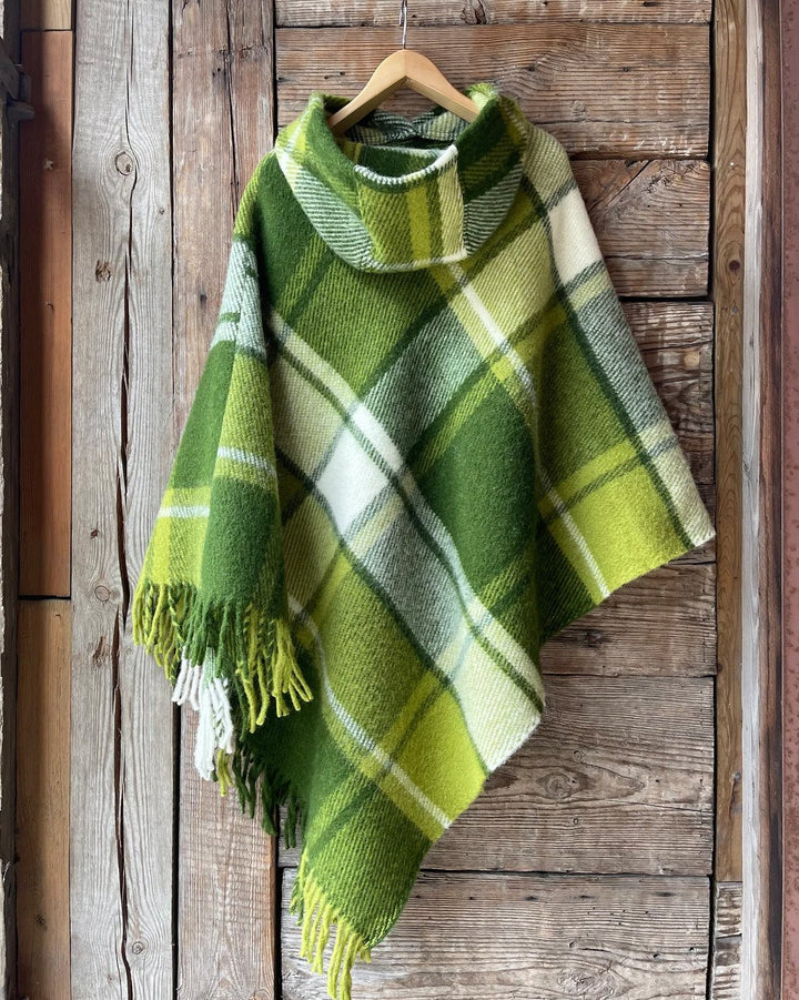 Grass Green Plaid Knit Tassels Hooded Warm Shawl Cape