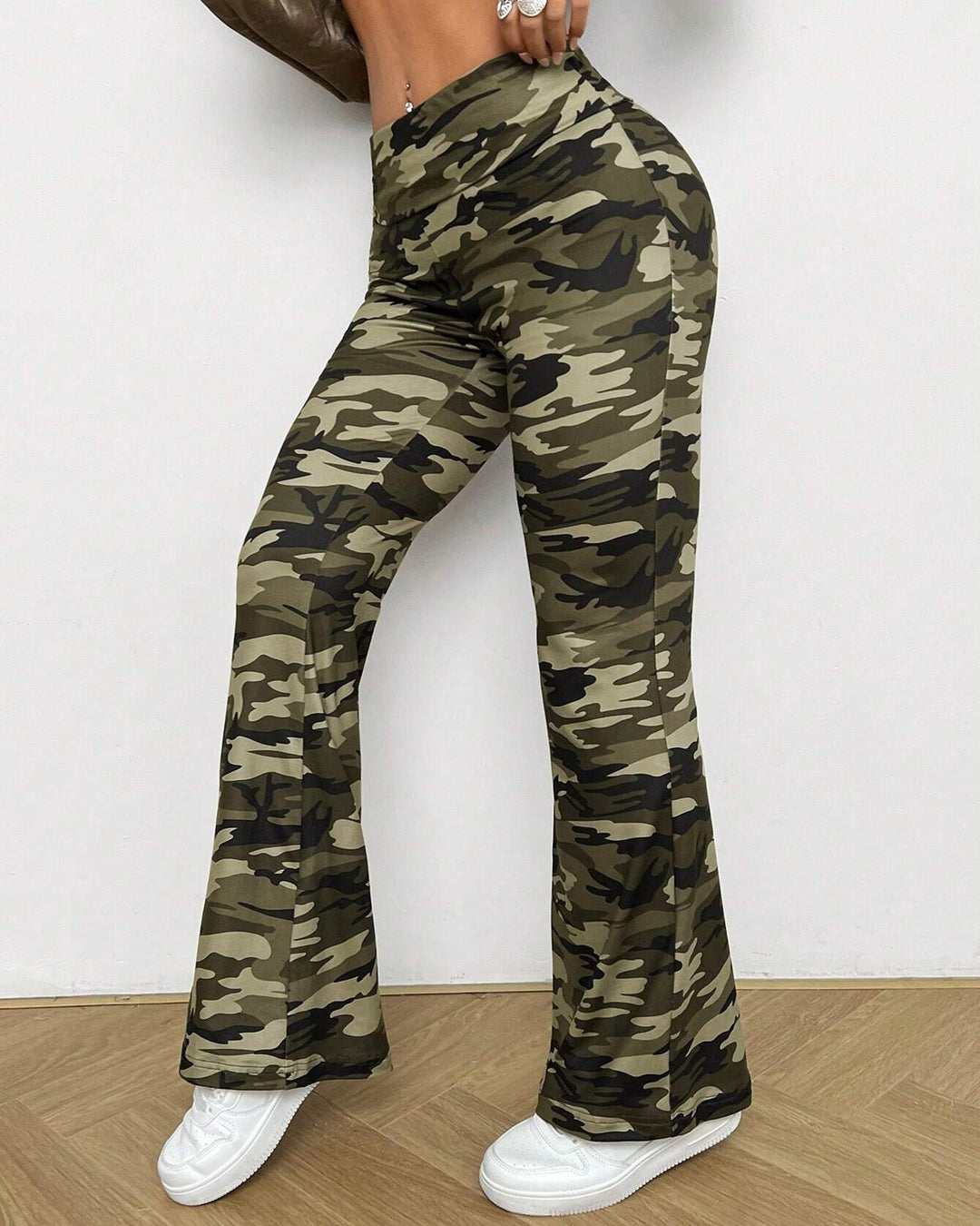 Women's Fashion Casual Slim Camouflage Pattern Printed Plastic Hip Flared Pants