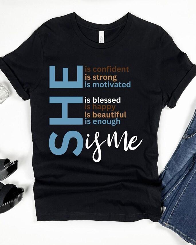 (Blue White)She Is Me Short Sleeve T Shirt