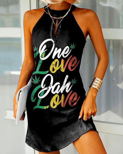 Contrasting color one love monogram print sleeveless dress